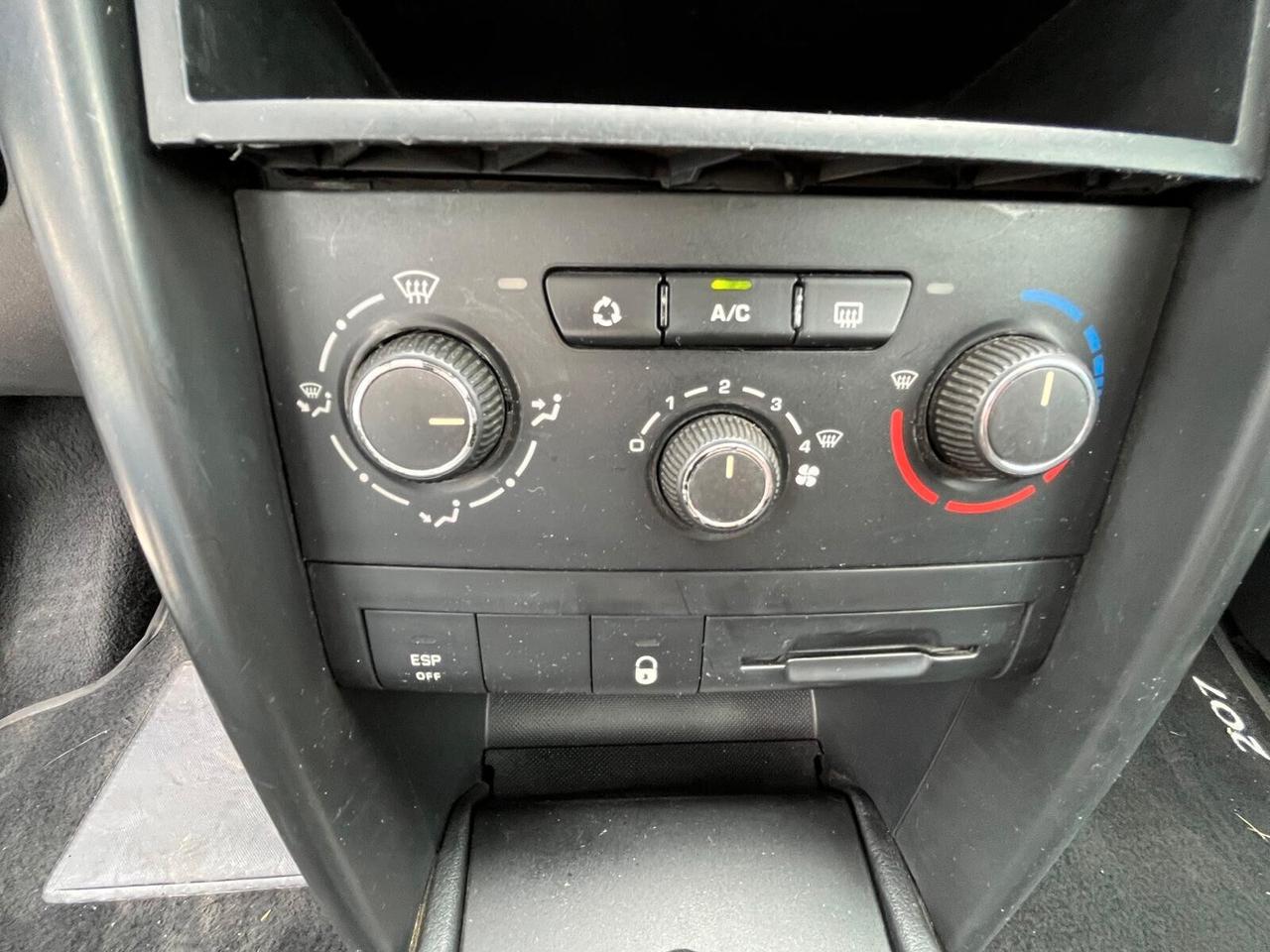 Peugeot 207 1.4 HDi 70CV FAP 5p. X Line