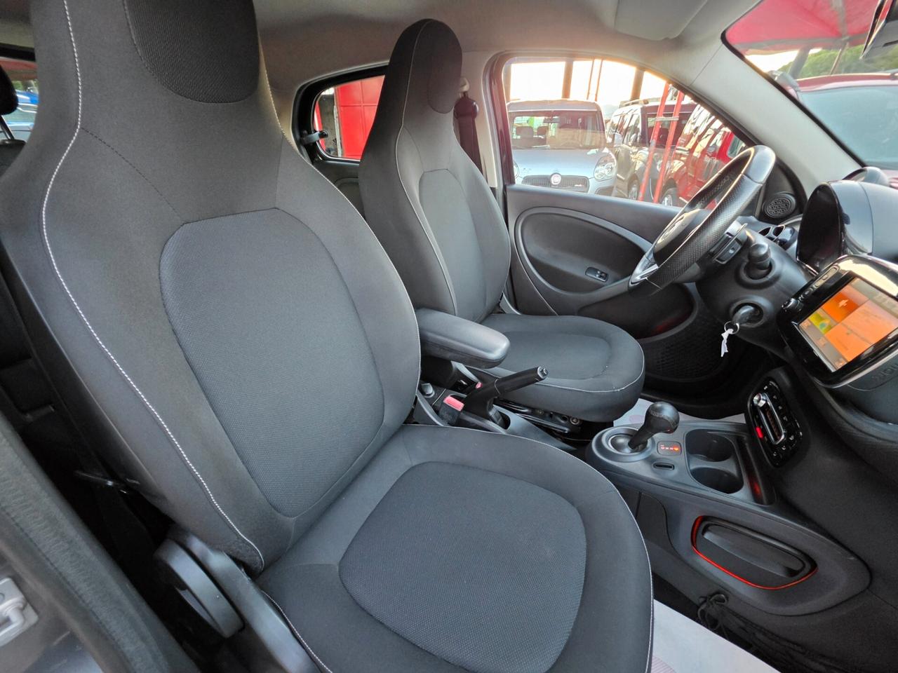 Smart Forfour 900 benzina 11/2016 Cv90 AUTOMATICA