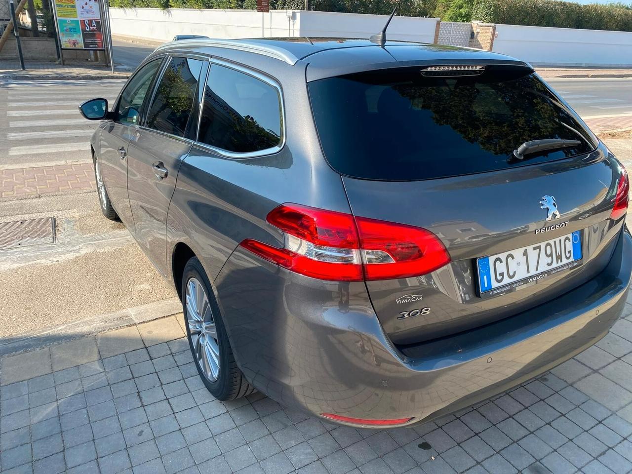 Peugeot 308 blue hdi 1.5 allure