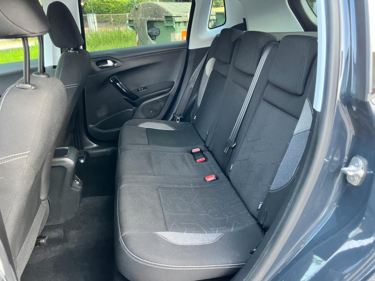 Peugeot 2008 PureTech 82 S&S Allure