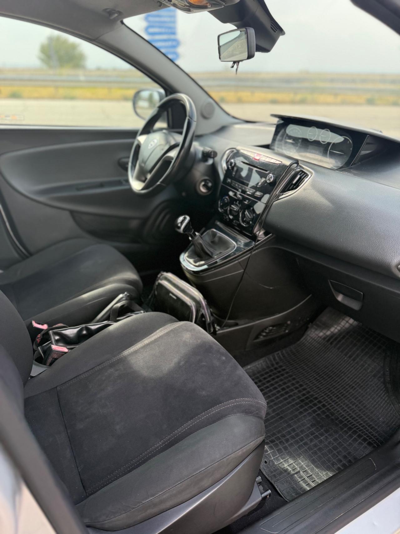 Lancia Ypsilon 1.3 MJT 16V 95 CV 5 porte S&S Platinum