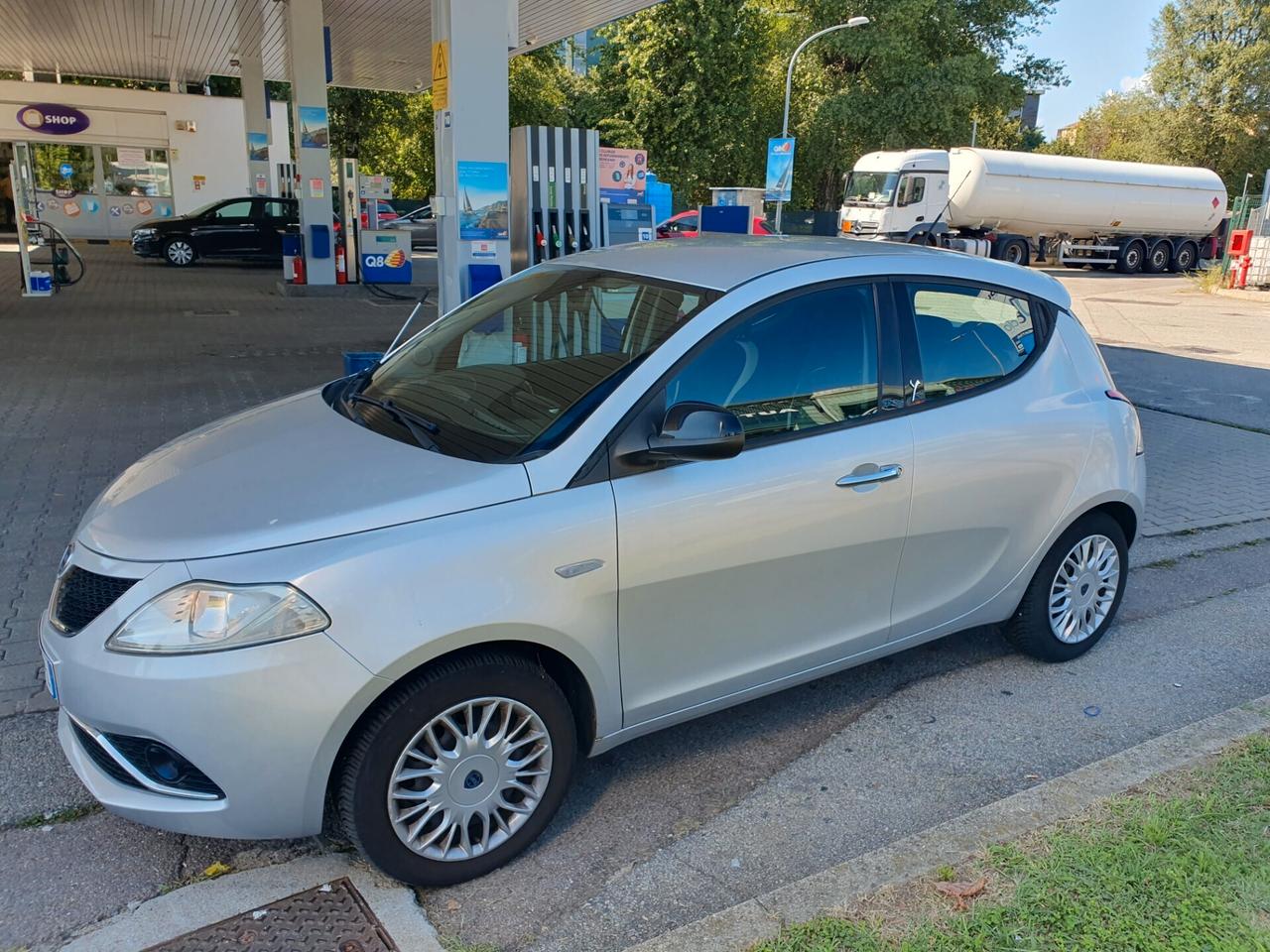 Lancia Ypsilon 1.2 69 CV 5 porte Mya