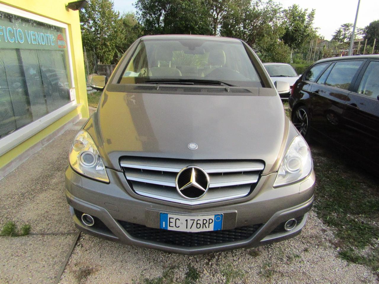 Mercedes-benz B 180 AUTOMATIC Executive