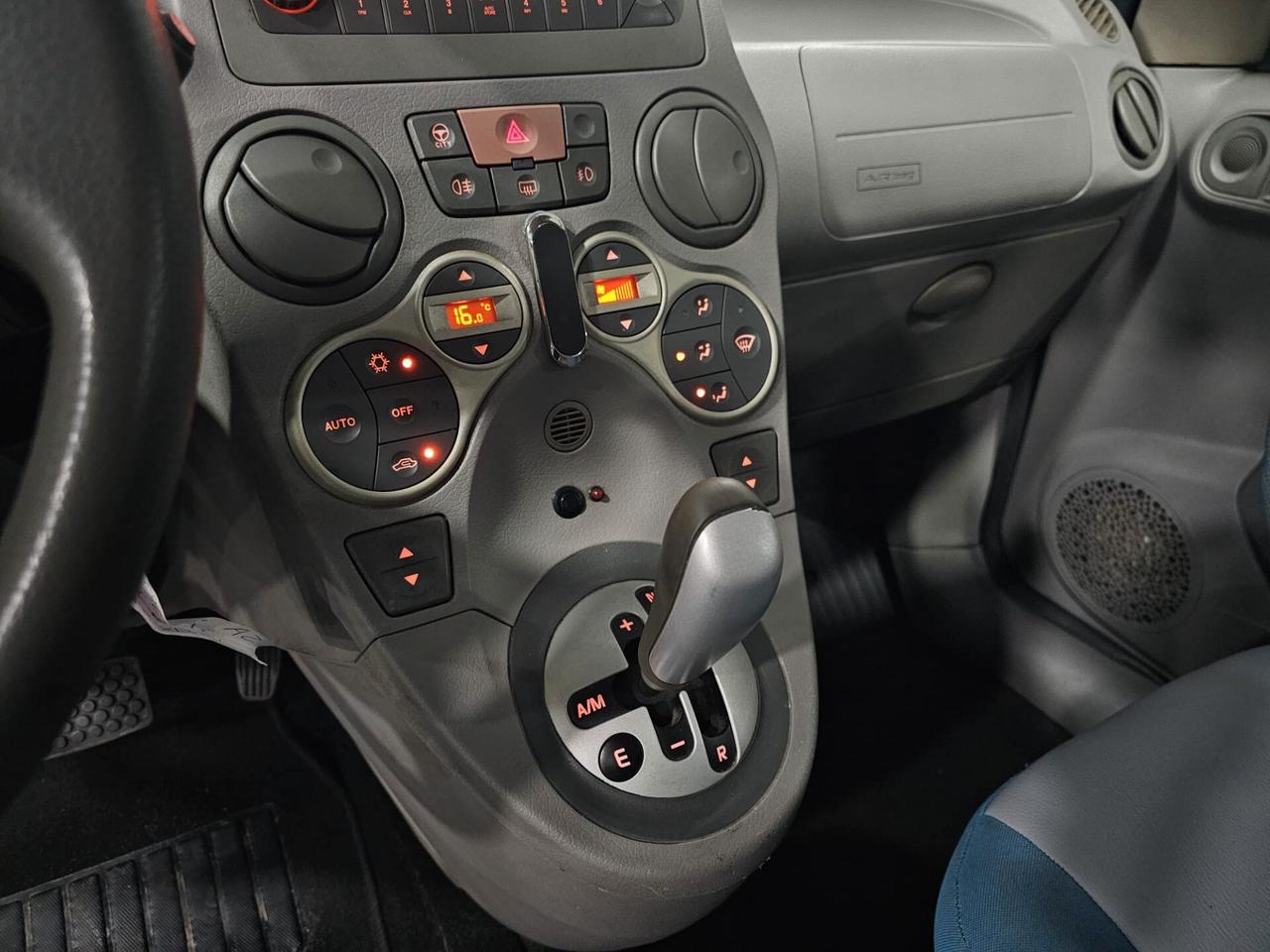 NUOVA FIAT PANDA EMOTION 1.2 BENZ 60CV DUALOGIC AUTOMATIC
