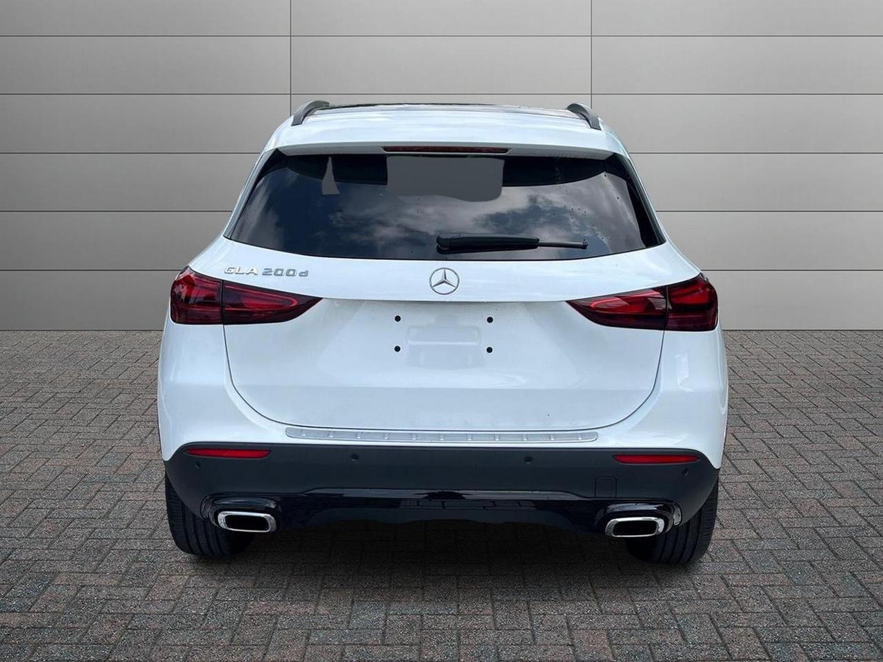 Mercedes-Benz GLA 200 d automatic