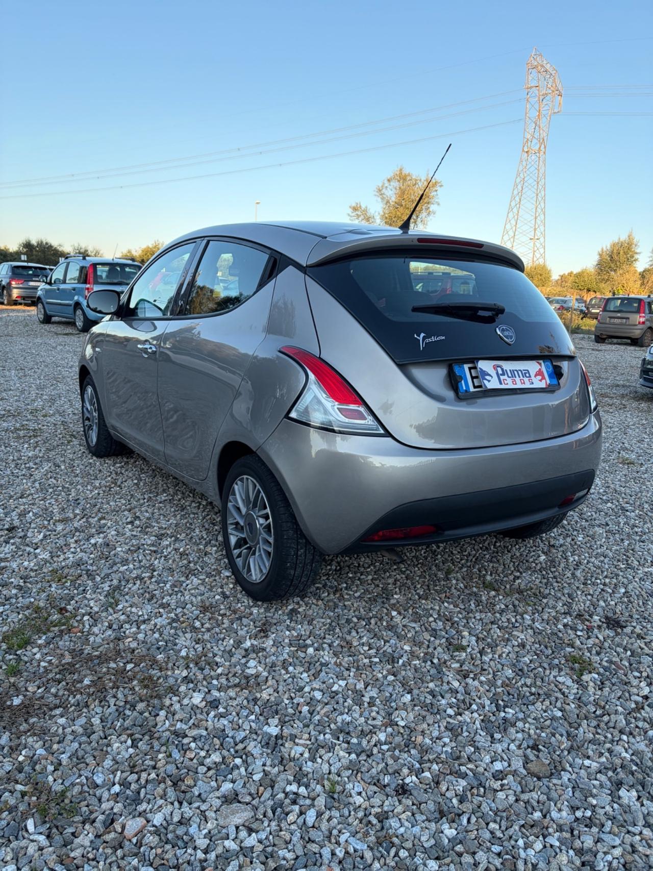 Lancia Ypsilon 0.9 TwinAir 85 CV 5 porte S&S DFN Platinum