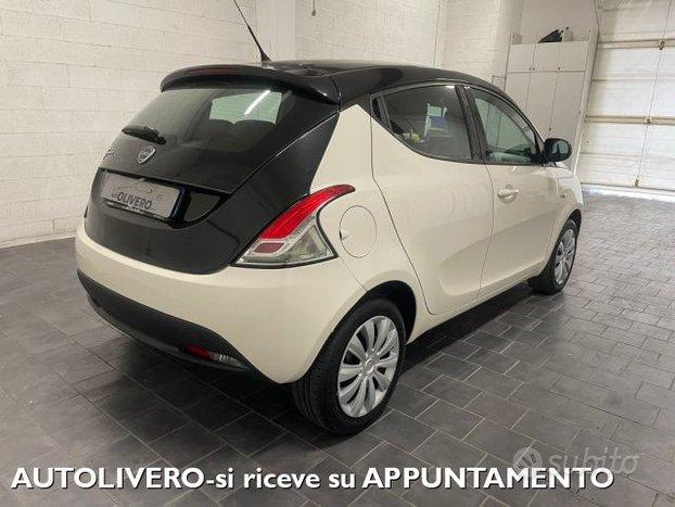 LANCIA Ypsilon 1.2 69 CV 5 porte BICOLOR-UNIPRO