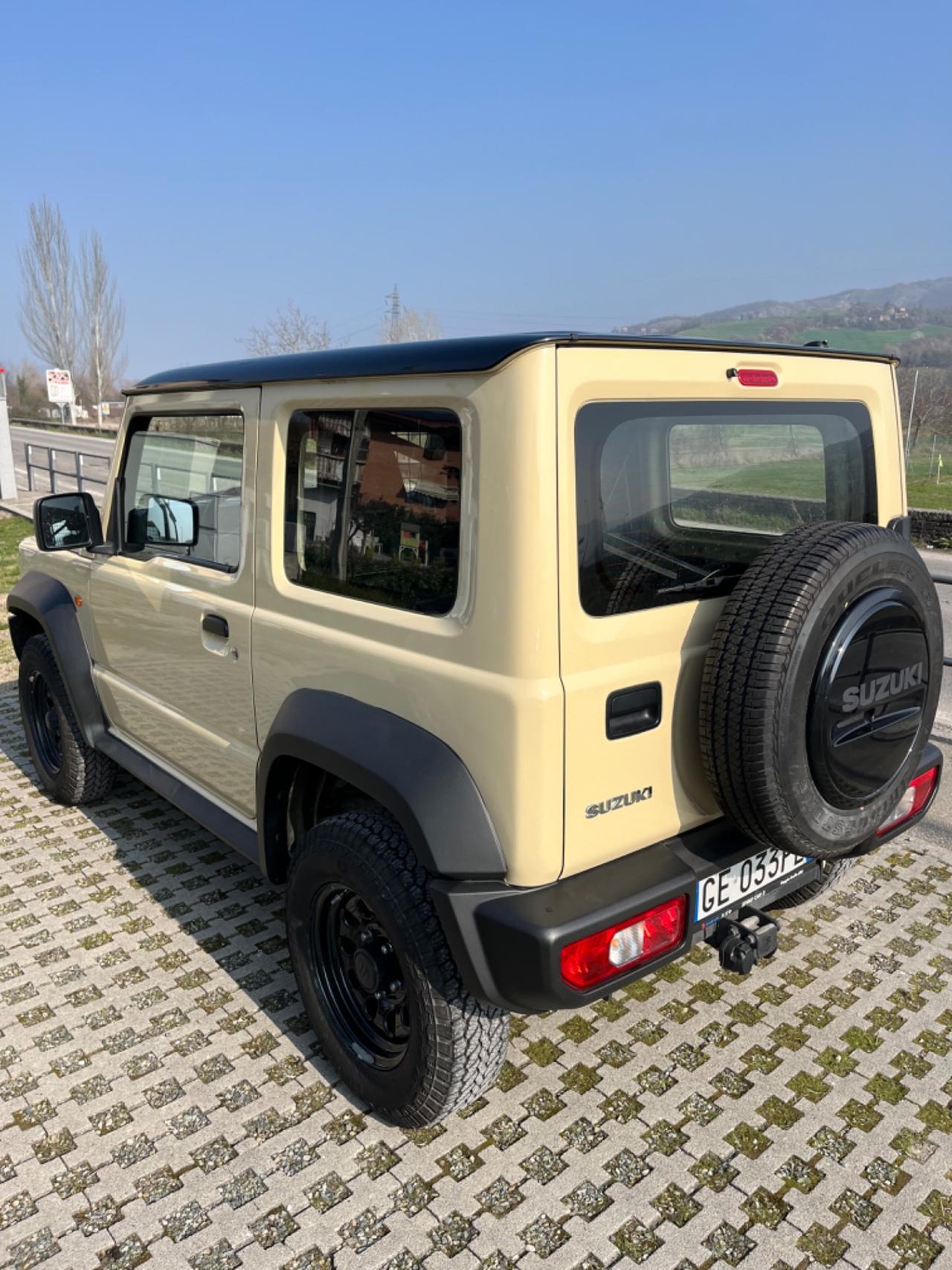 Suzuki Jimny 1.5 5MT PRO (N1)
