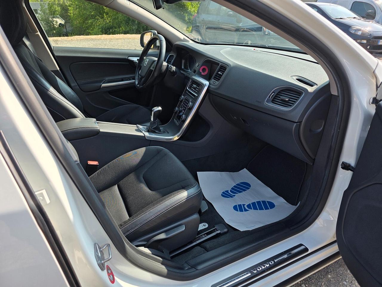 Volvo V60 D2 NEOPATENTATI