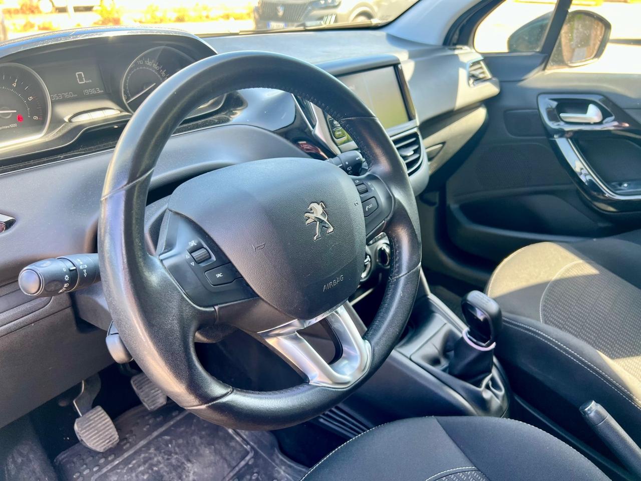 Peugeot 208 BlueHDi 100 S&S 5 porte Allure