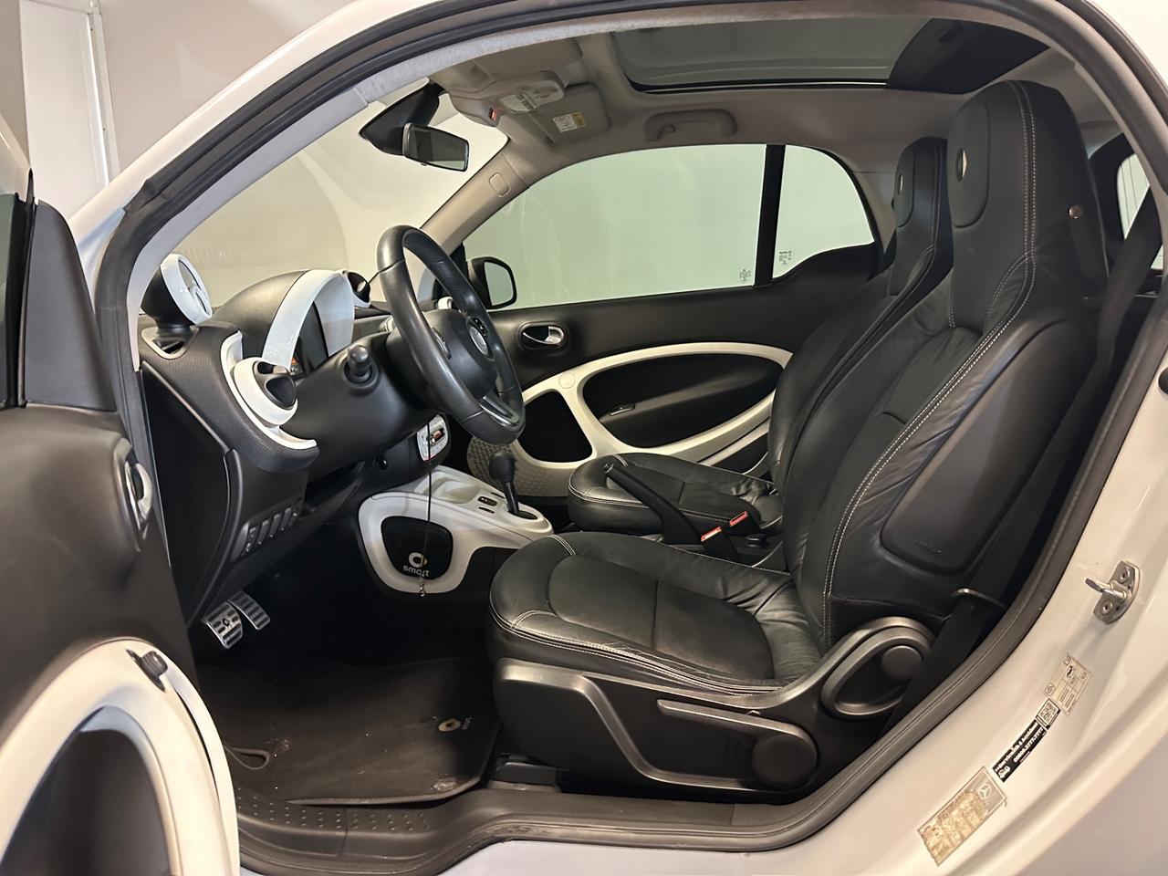 SMART FORTWO 1.0 PASSION 71CV AUTOMATICA TOTAL WHITE