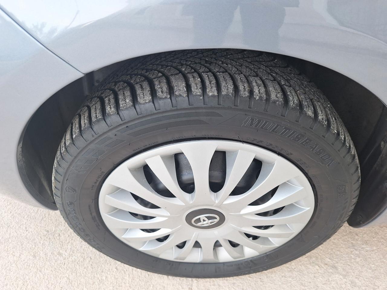 Toyota Yaris 1.0 BENZINA 5 PORTE"PERFETTA"