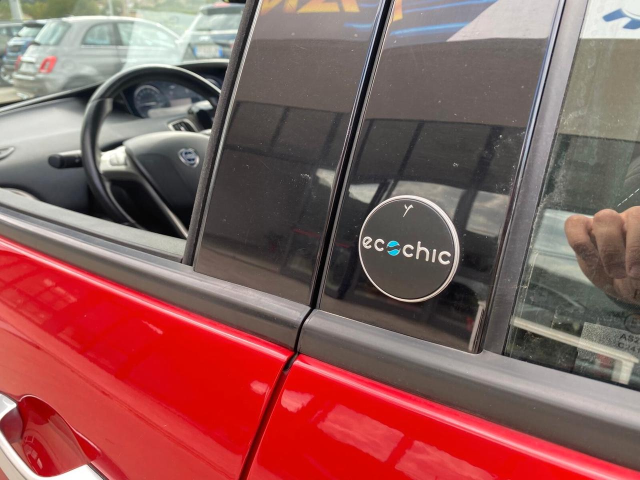 Lancia Ypsilon 1.0 Hybrid Ecochic Gold S&S