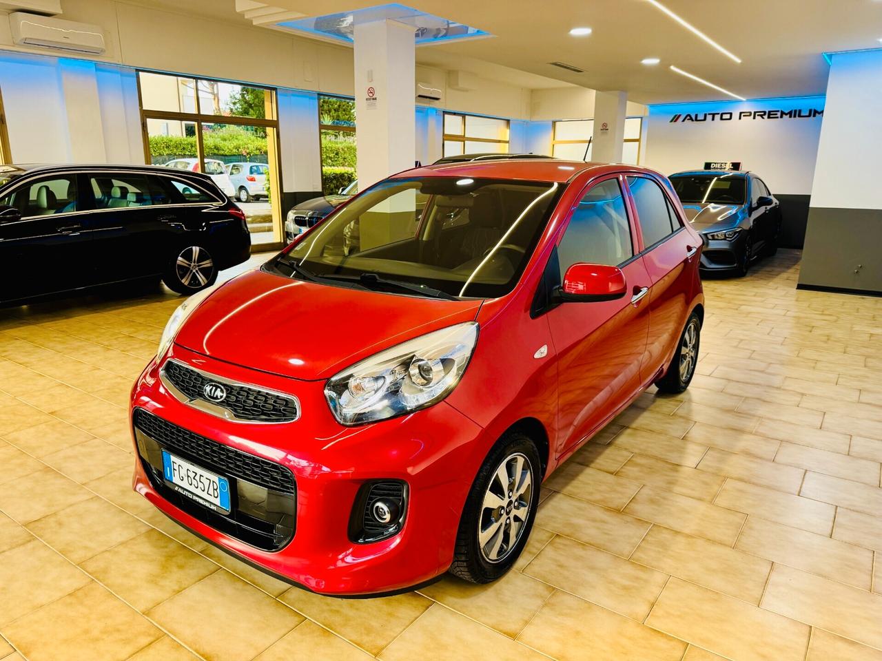 Kia Picanto 1.0 5p. NAVI / R-Camera / Touch