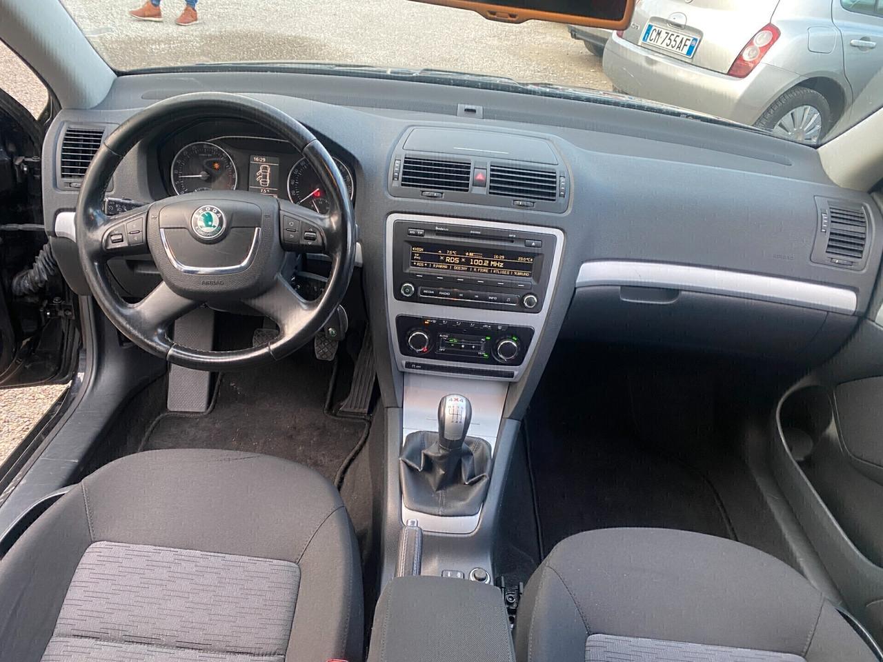 Skoda Octavia 1.6 TDI - 105CV - 4x4