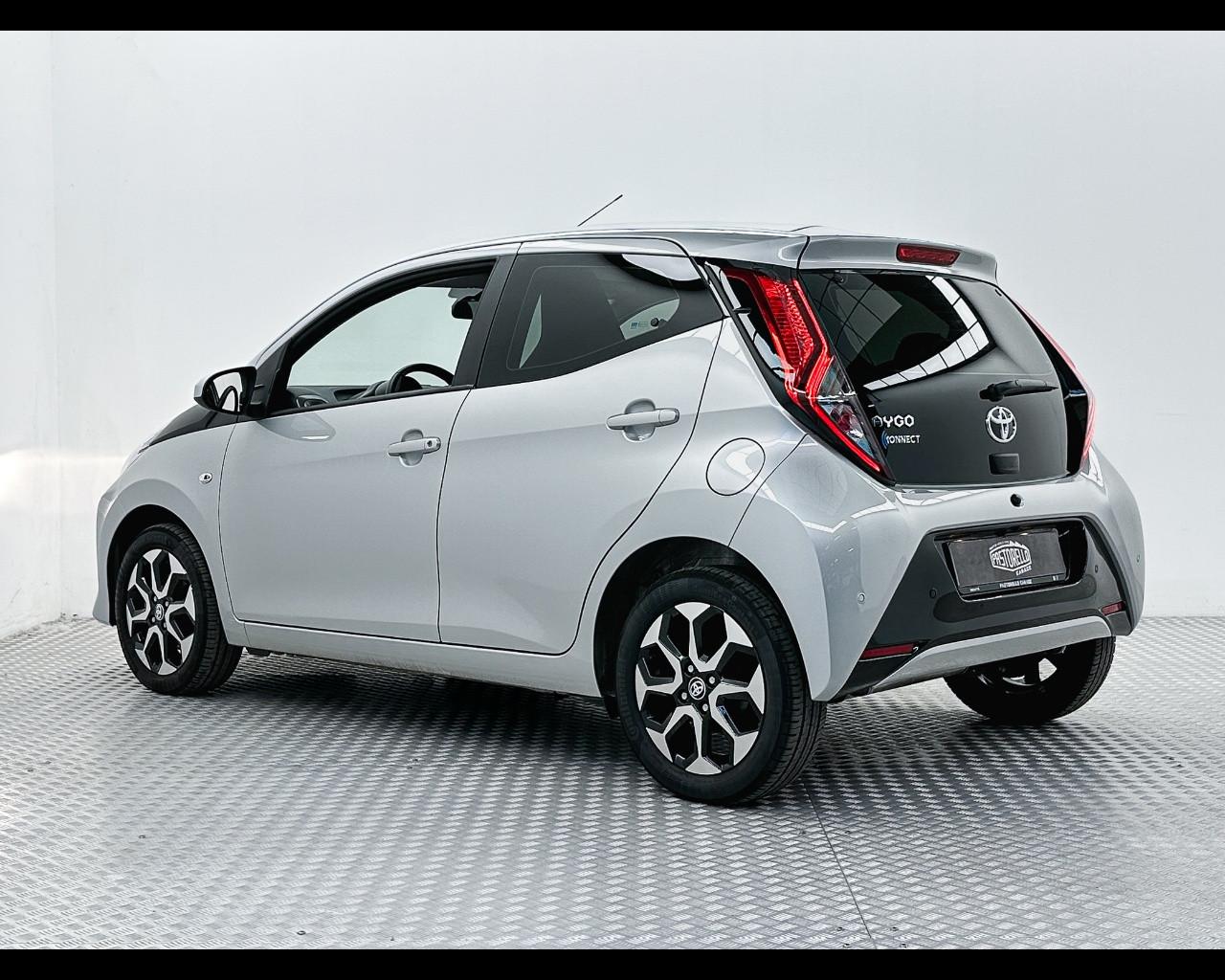 TOYOTA Aygo 2ª serie - Aygo Connect 1.0 VVT-i 72 CV 5 porte x-wave