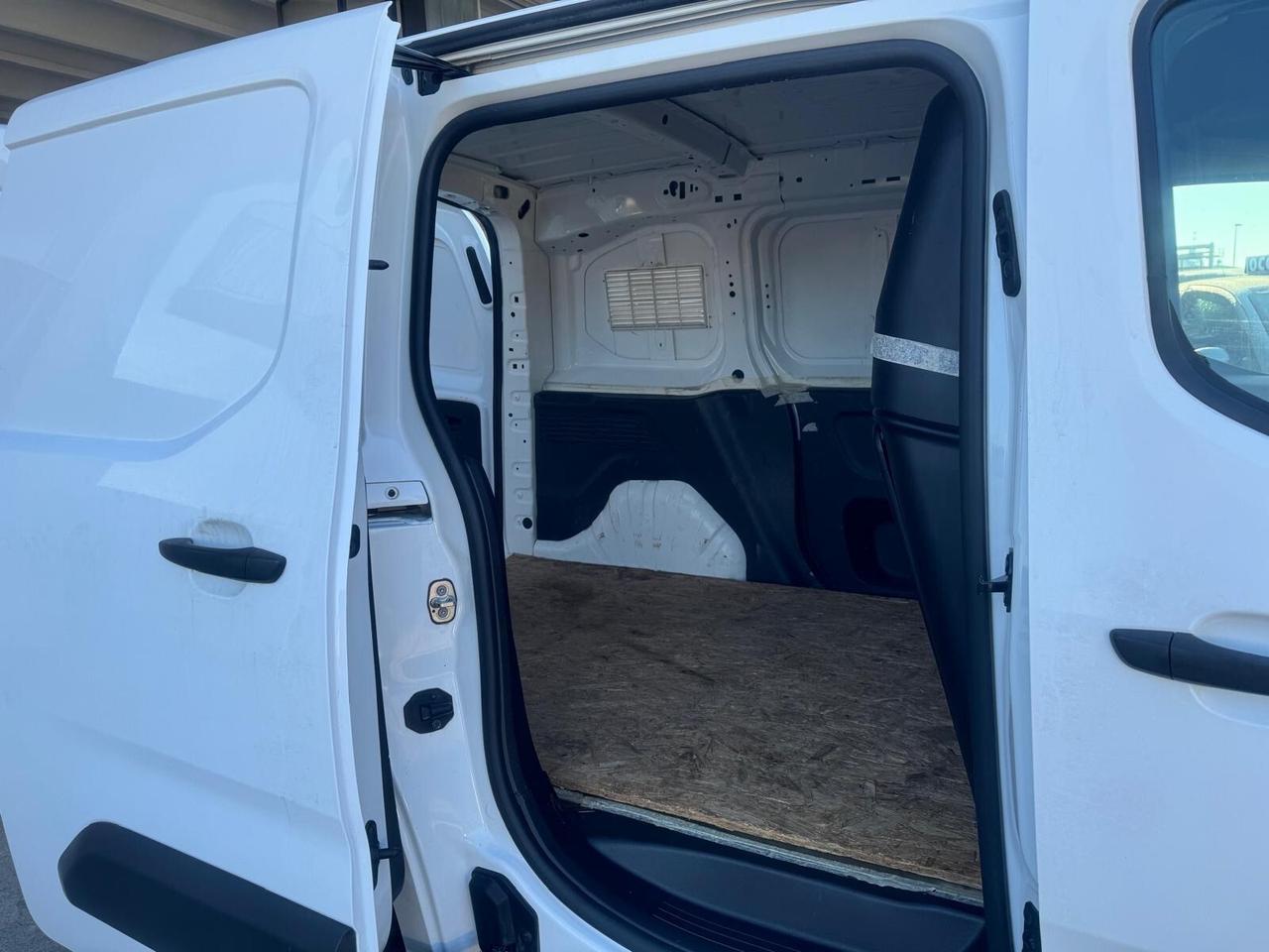 Opel Combo Cargo 1.6 Diesel PC 1000kg Edition