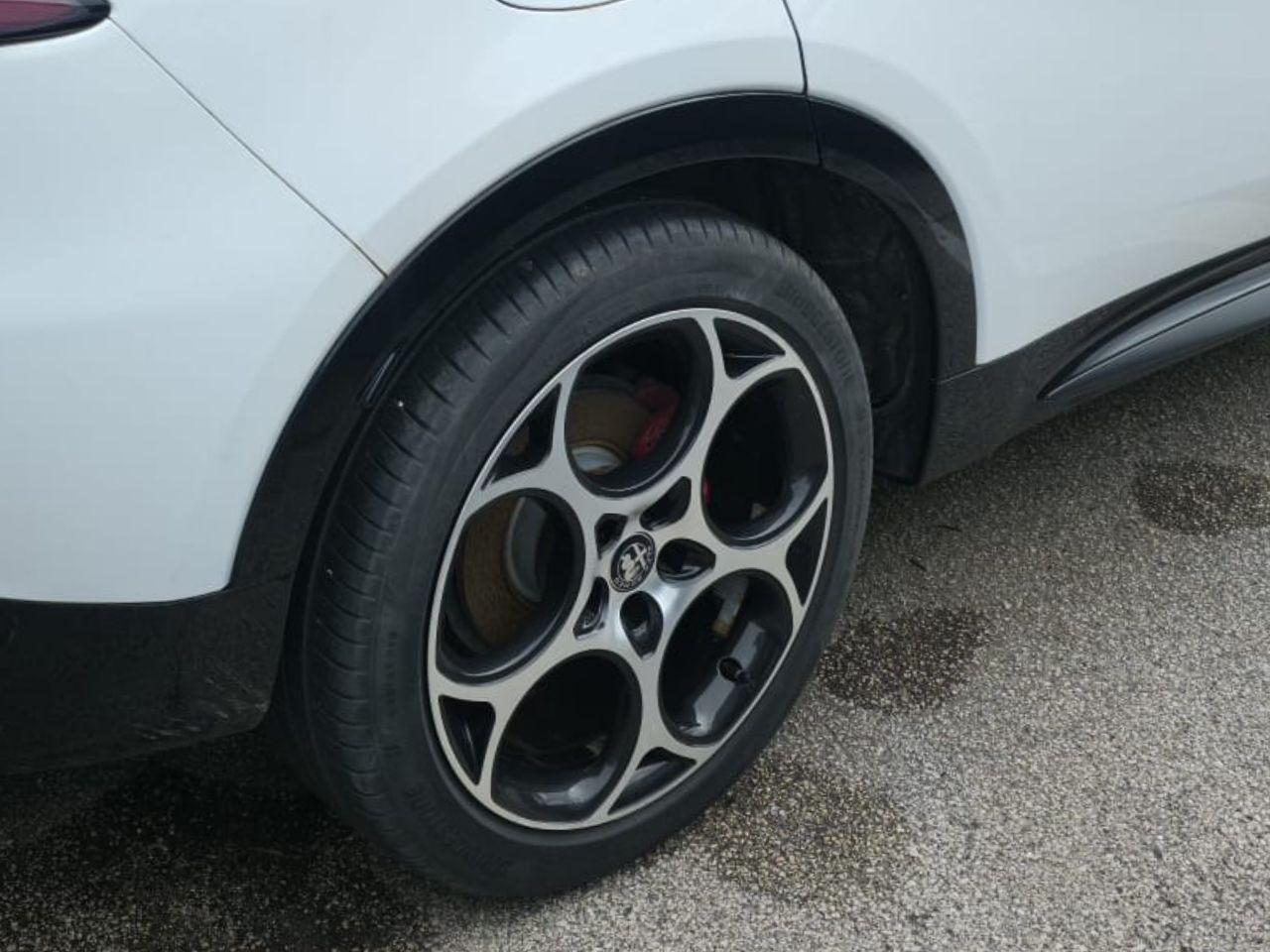 ALFA ROMEO Tonale - Tonale 1.5 hybrid Veloce 160cv tct7