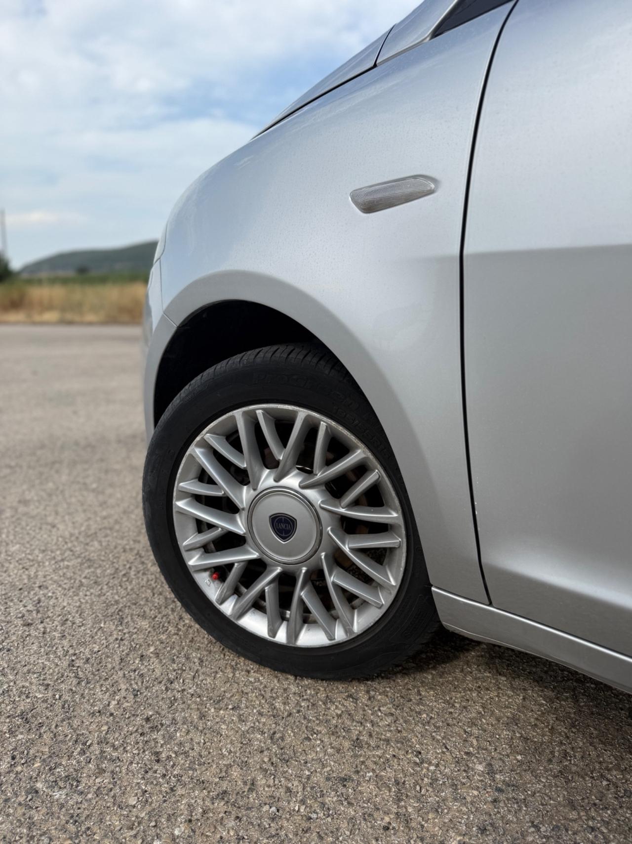 Lancia Ypsilon 1.3 MJT 16V 95 CV 5 porte S&S Platinum
