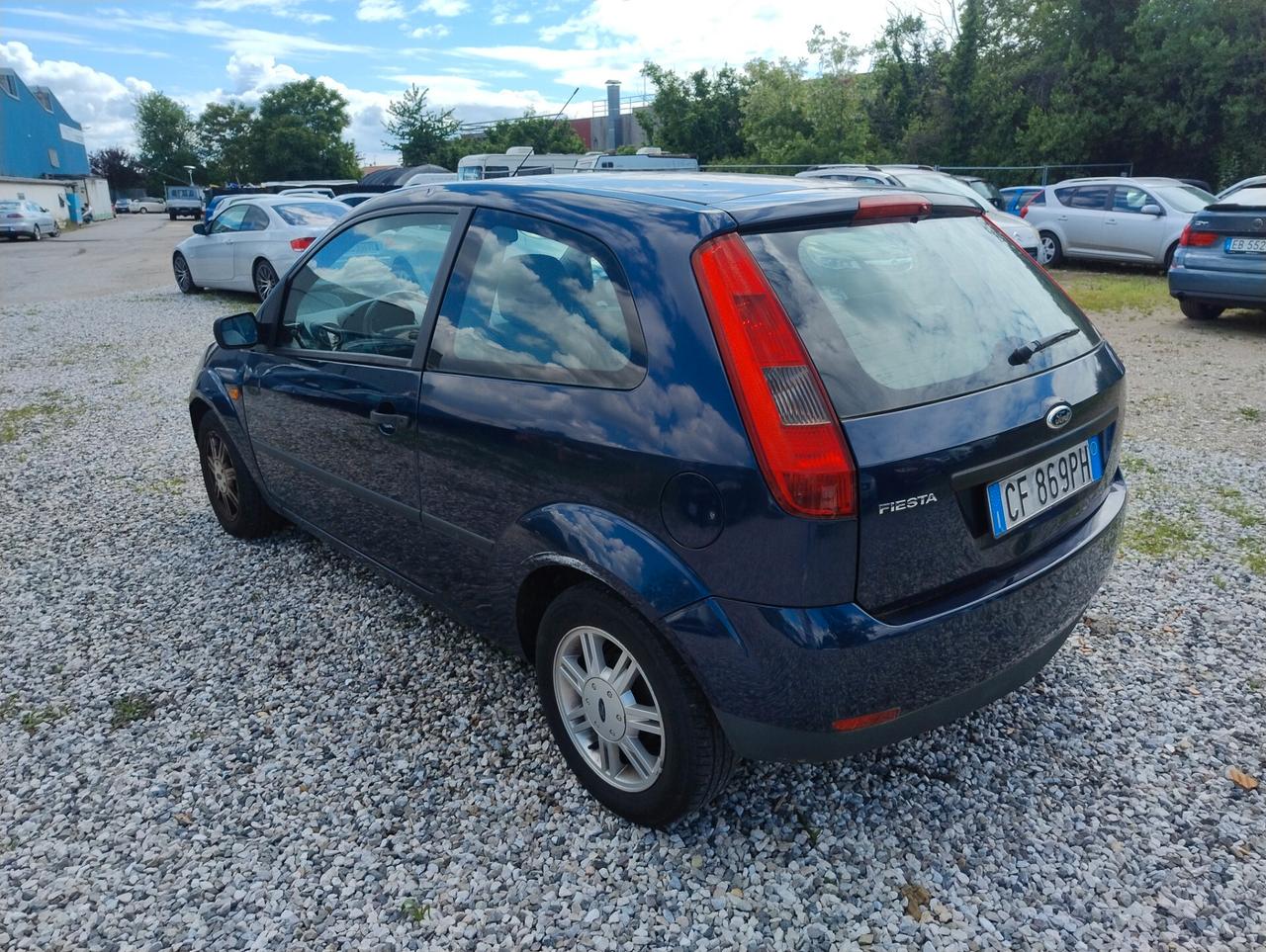 Ford Fiesta 1.4 16V 5p. Ghia