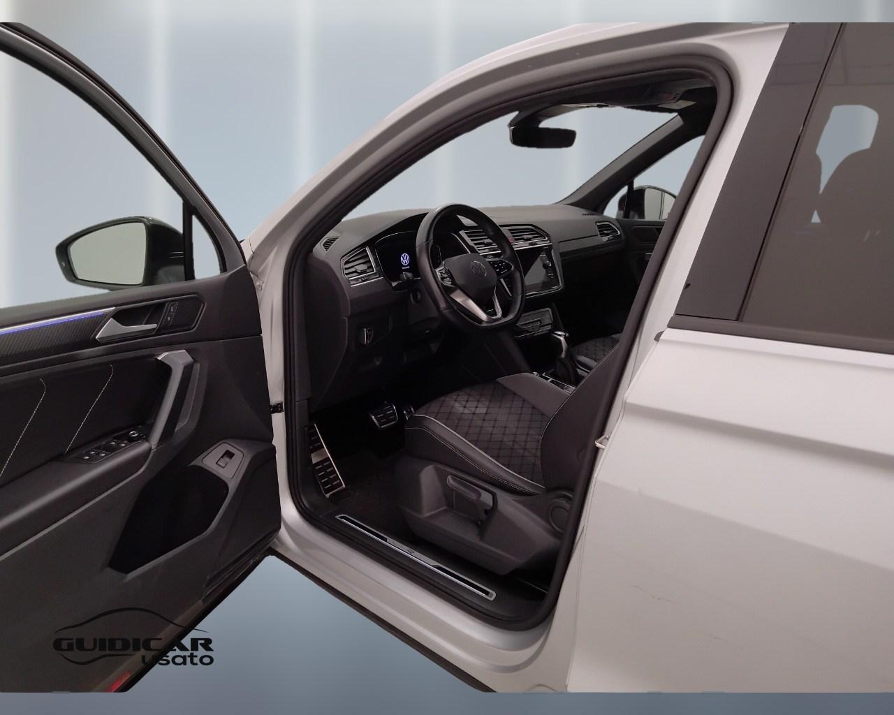 VOLKSWAGEN Tiguan II 2021 - Tiguan 2.0 tdi R-Line 150cv dsg