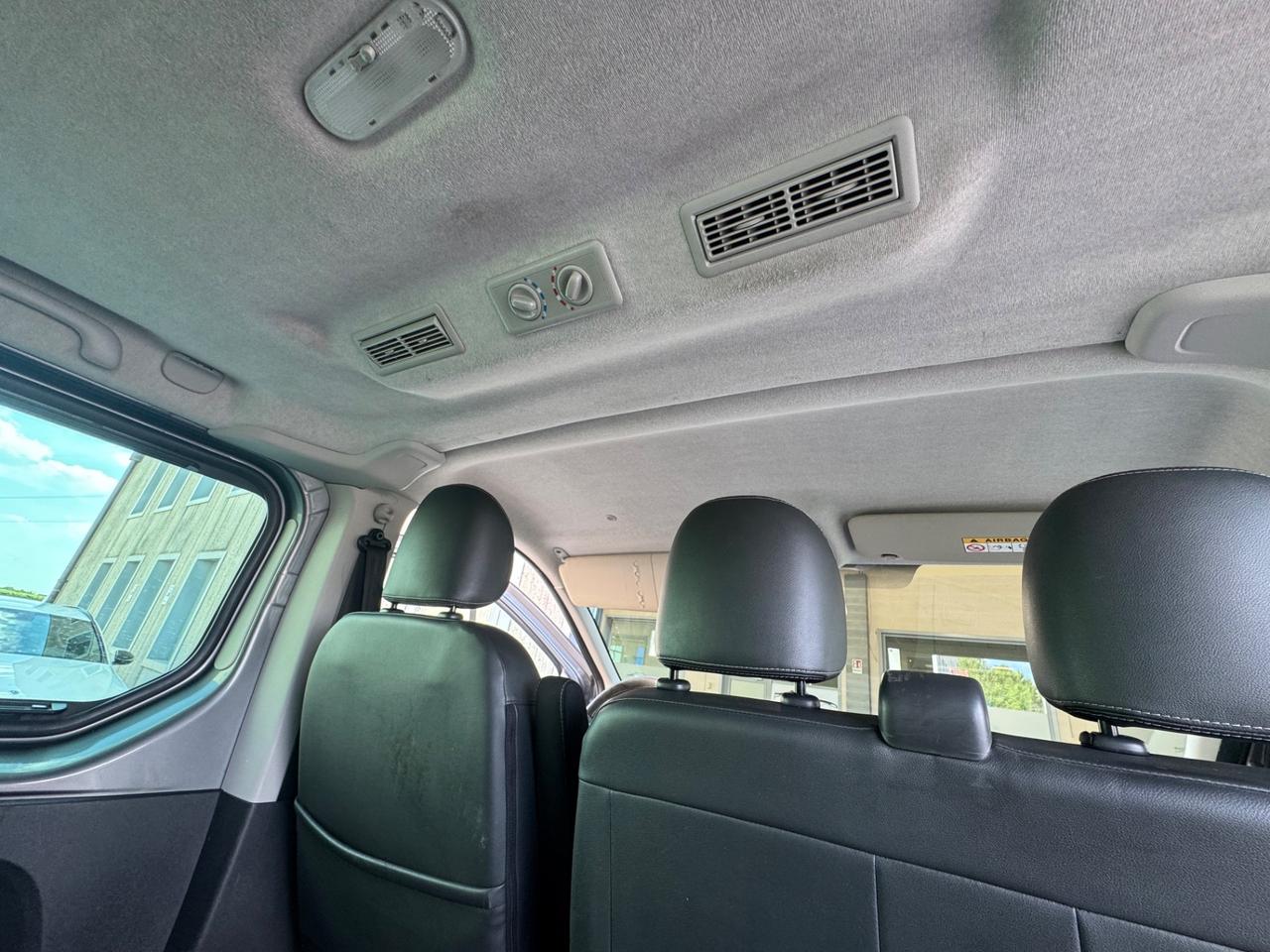 Opel Vivaro 9 posti