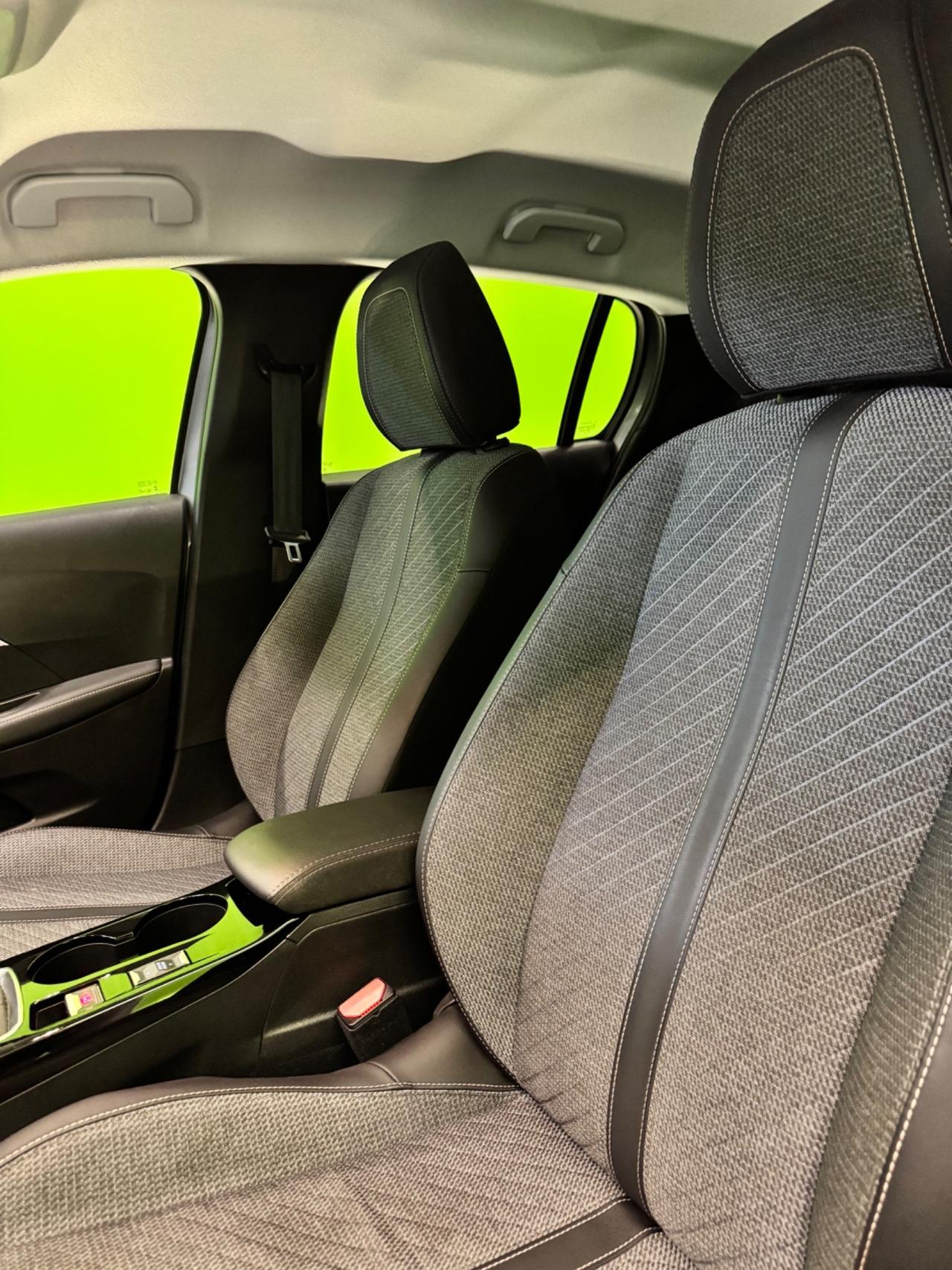 Peugeot 208 PureTech 100 Stop&Start 5 porte Allure