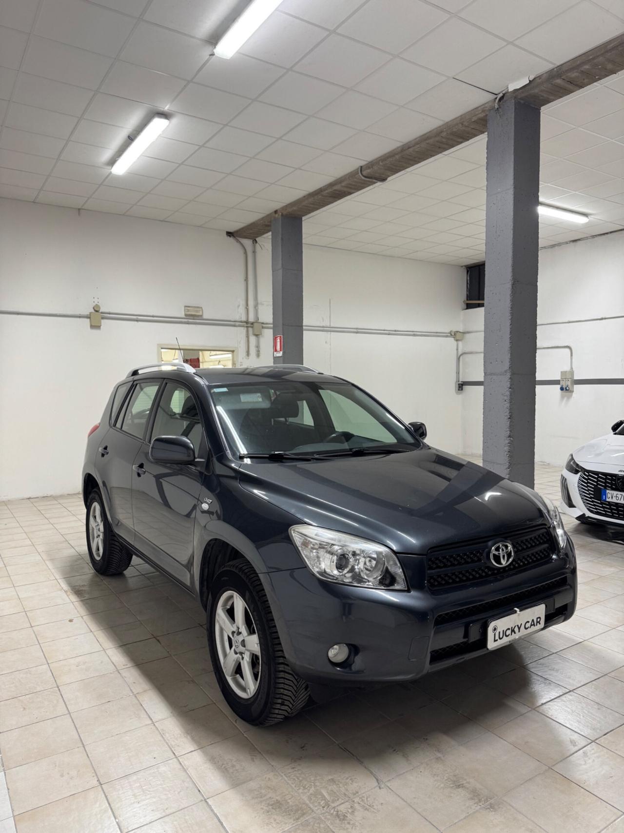 Toyota RAV 4 RAV4 2.2 D-4D 136 CV Sol