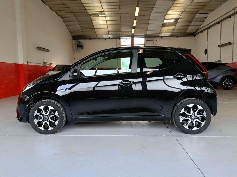 Toyota Aygo Connect 1.0 VVT-i 72 CV 5 porte x-play