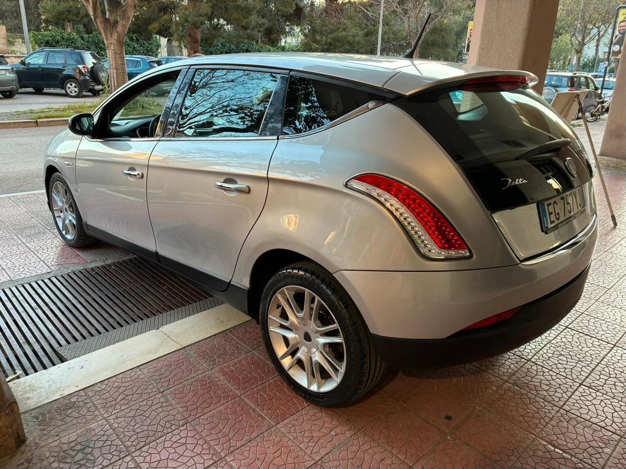 Lancia Delta 1.6 MJT 120cv perfetta-2011
