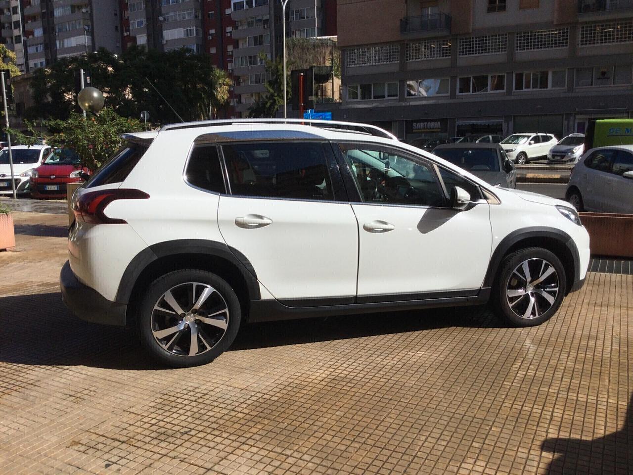 Peugeot 2008 BlueHDi 100 S&S Allure