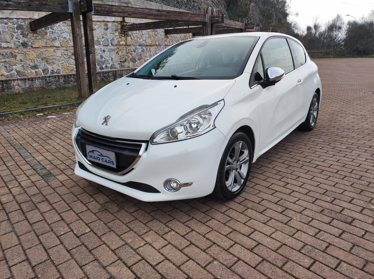 Peugeot 208 1.4 HDi 68 CV 3 porte Allure