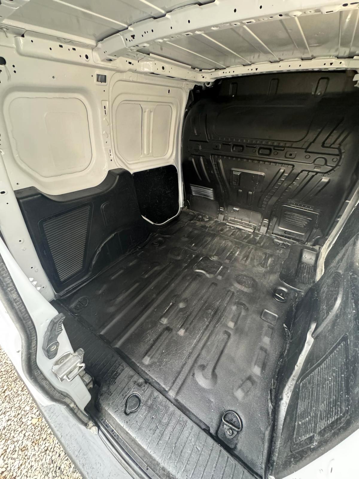 Ford Transit Connect 1.5 DCI IVA A MARGINE