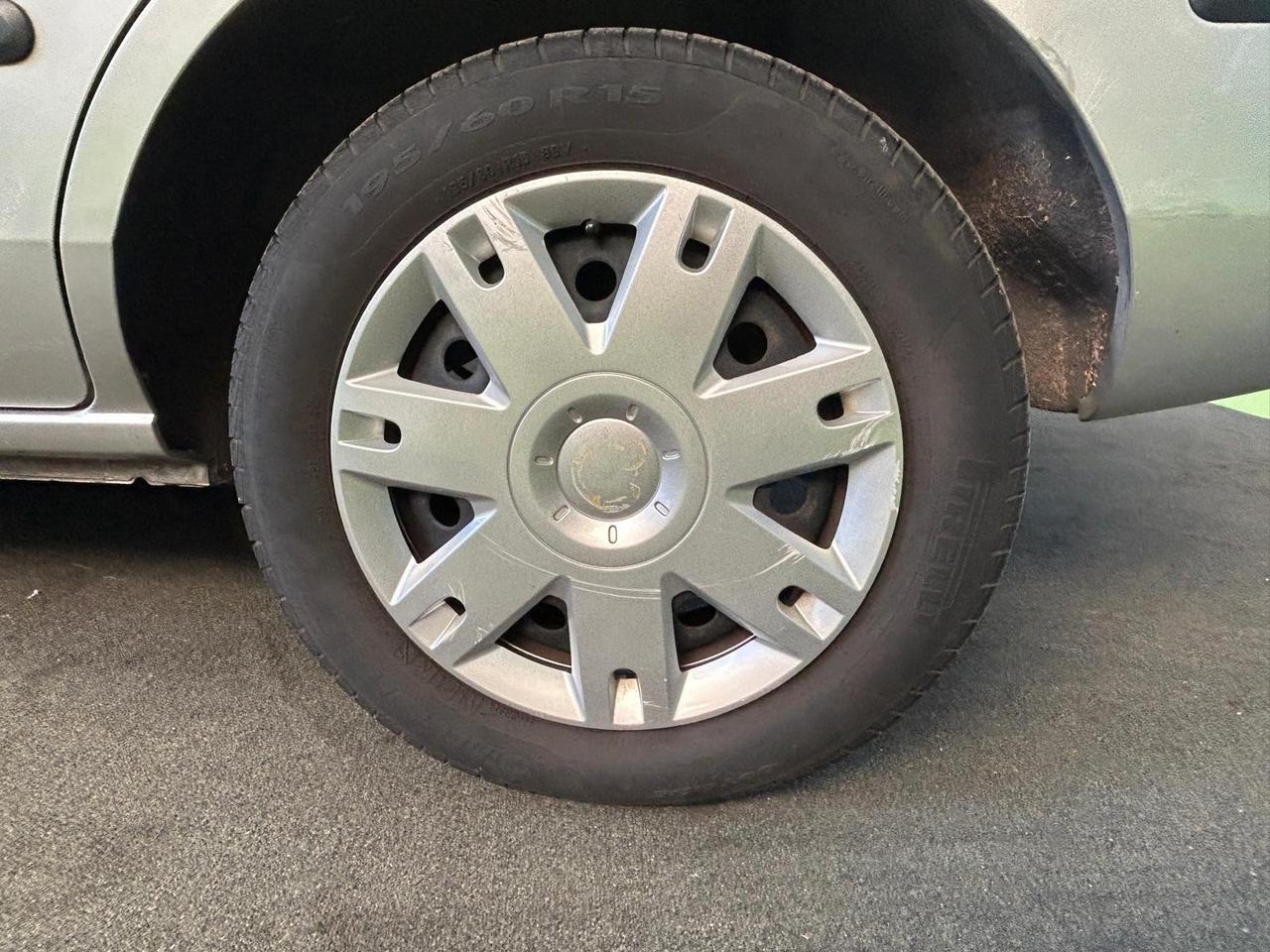 Ford Fusion 1.6 16V 80cv 5p. Collection X NEOPATENTATI