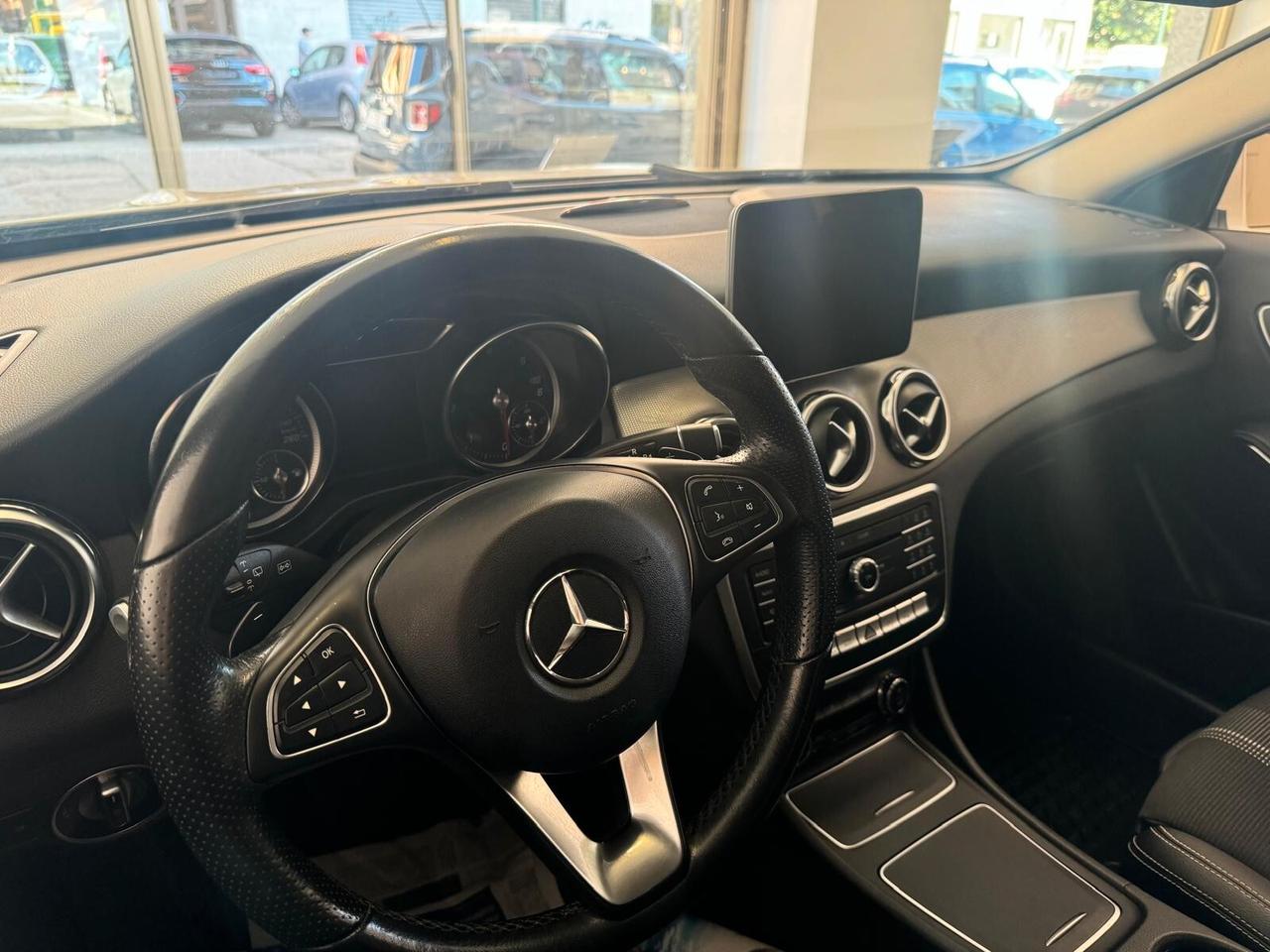 Mercedes-benz GLA 200 GLA 200 d Automatic Sport