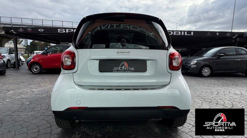 smart fortwo RATA MENSILE 206,00 EURO fortwo 70 1.0 Passion