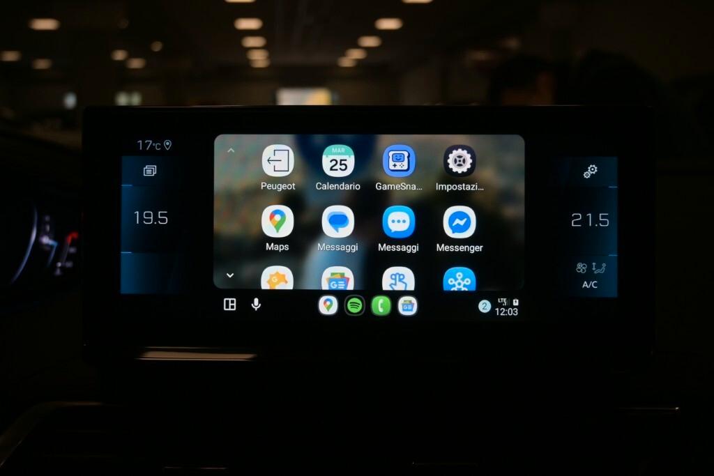 Peugeot 5008 1.5 BLUEHDI 130CV EAT8 SeS 7POSTI ALLURE PACK ( FARI LED - PDC TELECAMERA POST. NAVI )