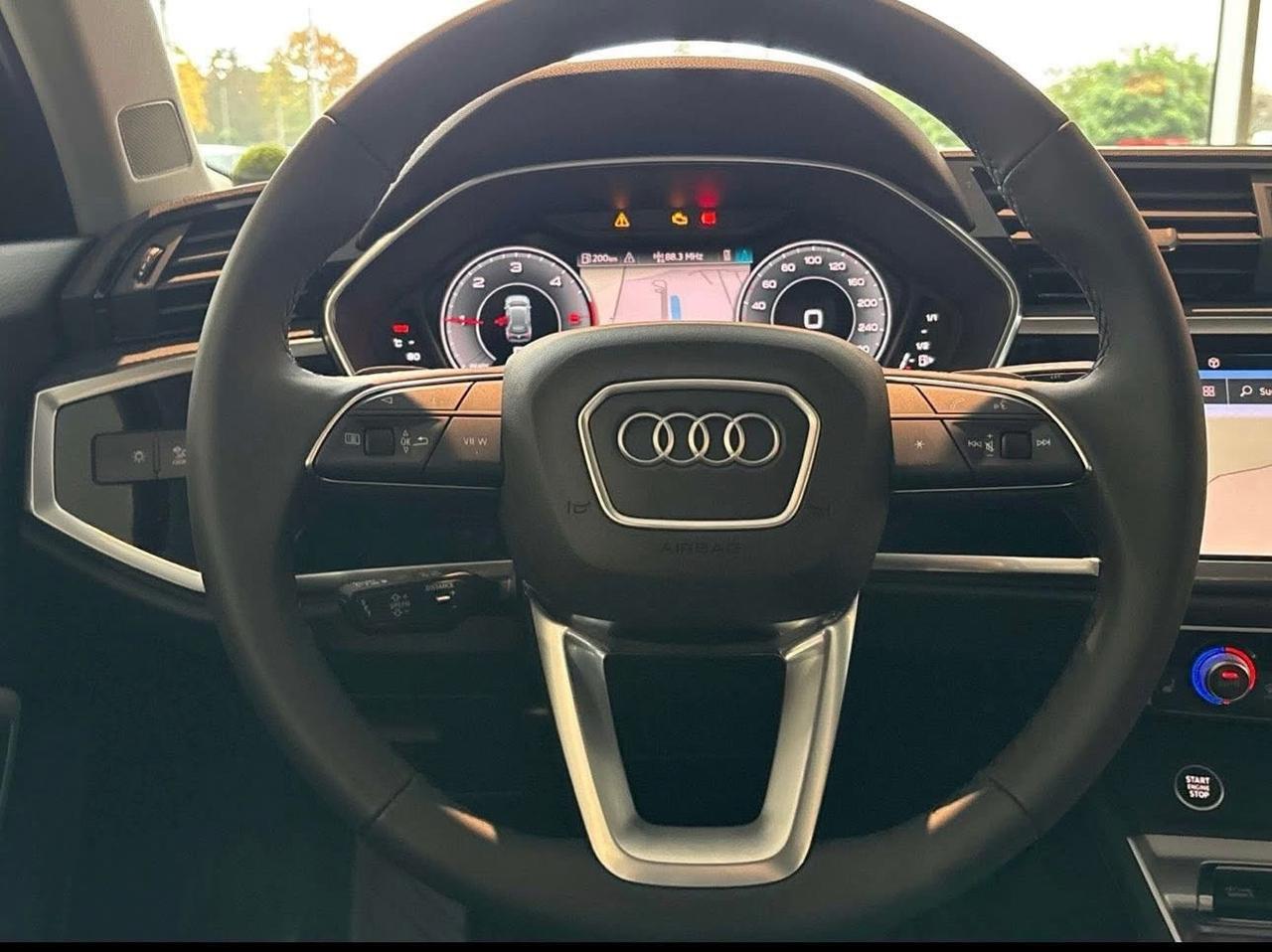 Audi Q3 35 TDI S tronic Business NOLEGGIO 12 MESE