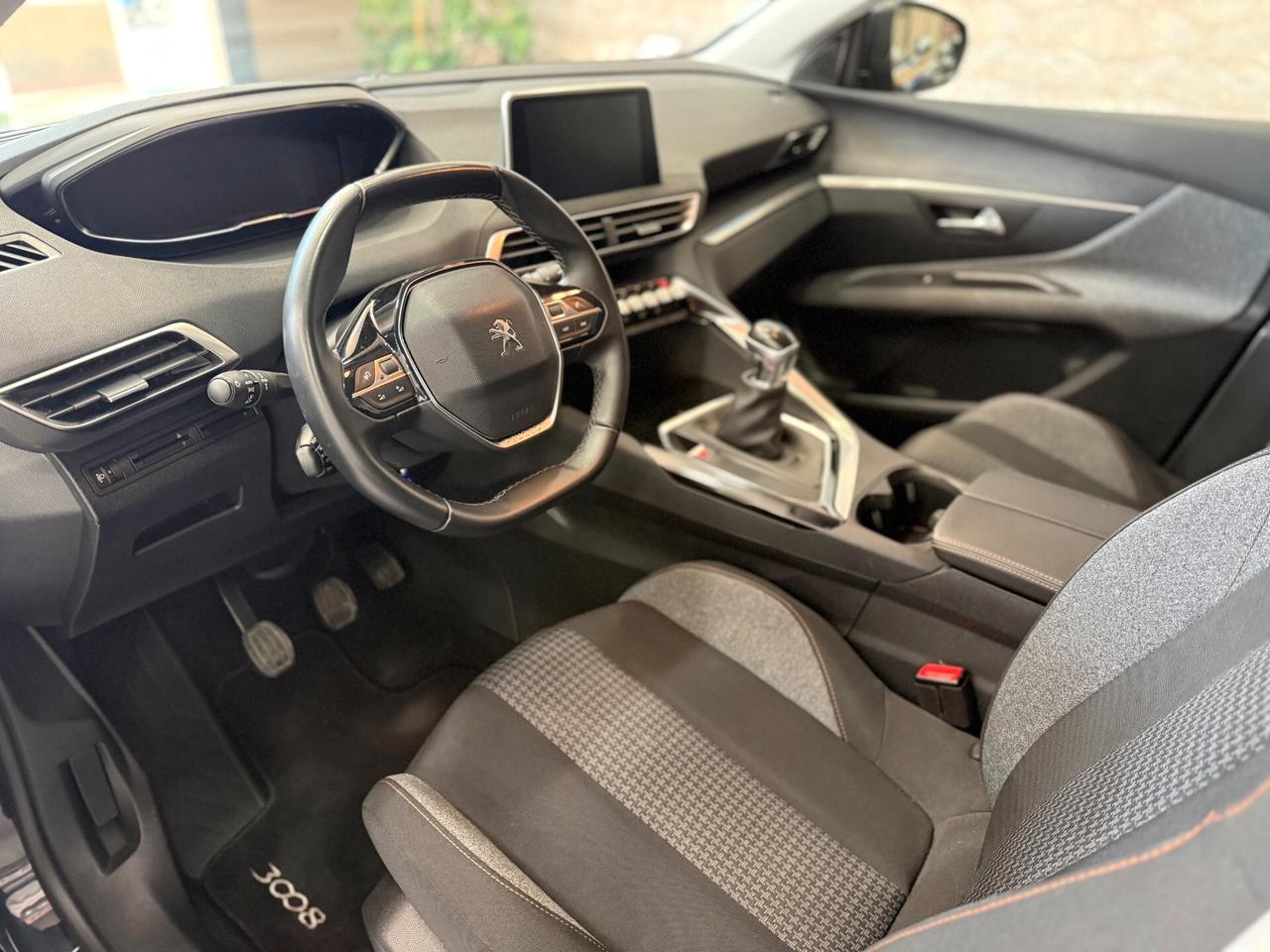 Peugeot 3008 PureTech Turbo 130 S&S Active Sport