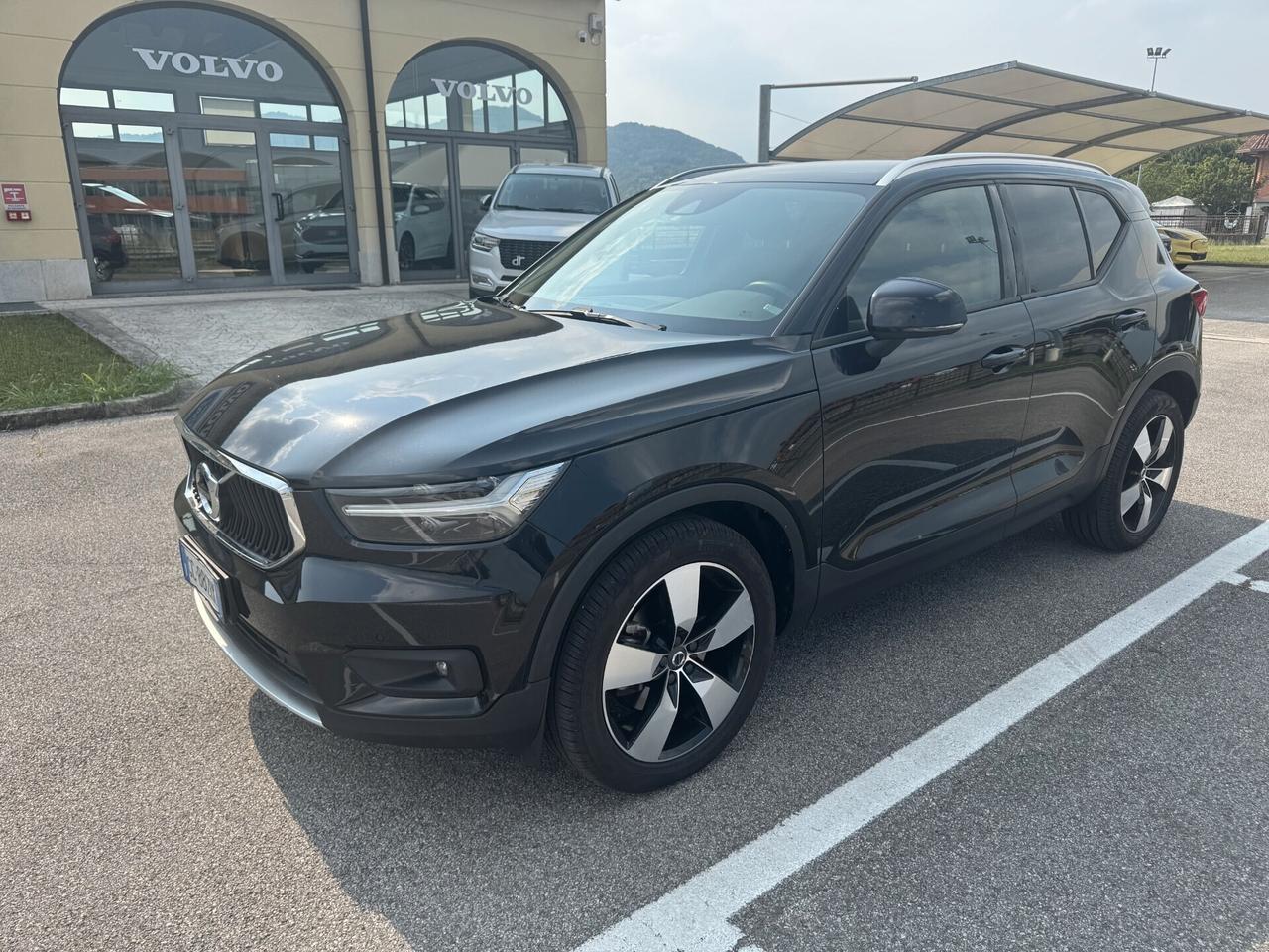 Volvo XC40 D4 AWD Momentum Pro 2.0 TDCi 190CV S&S