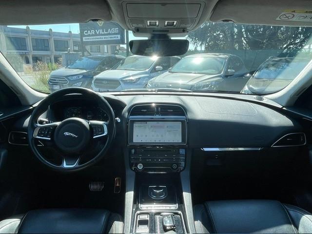 Jaguar F-Pace 2.0 D 180 CV AWD aut. Prestige