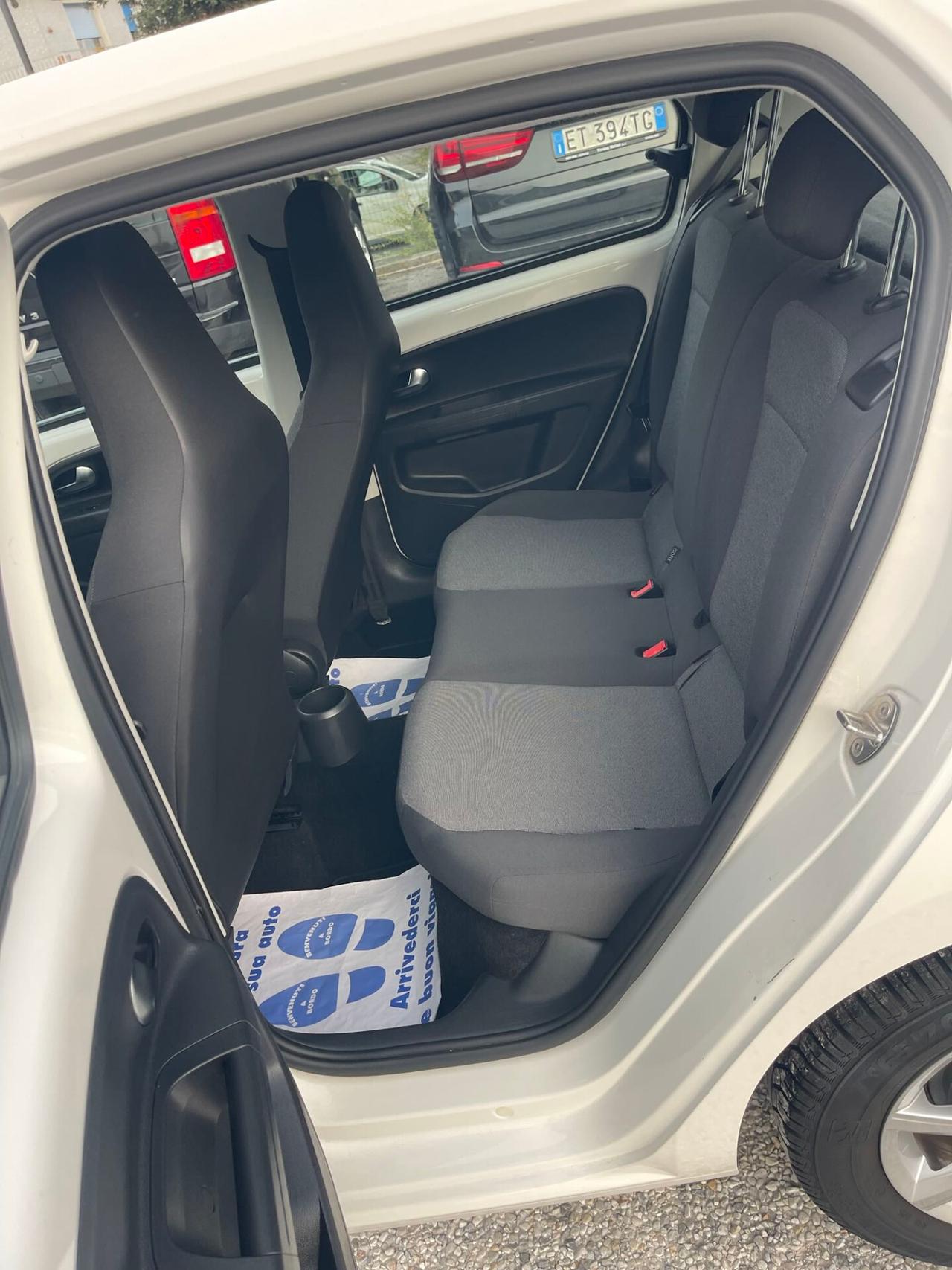 VOLKSWAGEN UP - SOLO 55 000 KM - UNICO PROPRIETARIO