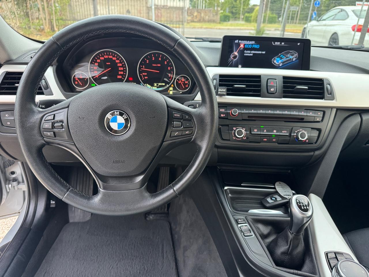 Bmw 320i Berlina 184cv Manuale Auto Pari al Nuovo