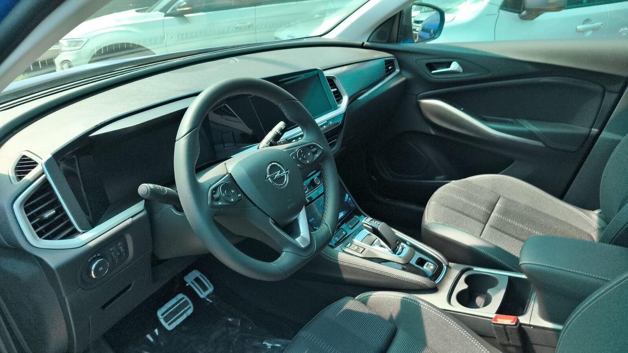 Opel Grandland 1.5 DIESEL ECOTEC CAMBIO AUTOMATICO 2023 KM0