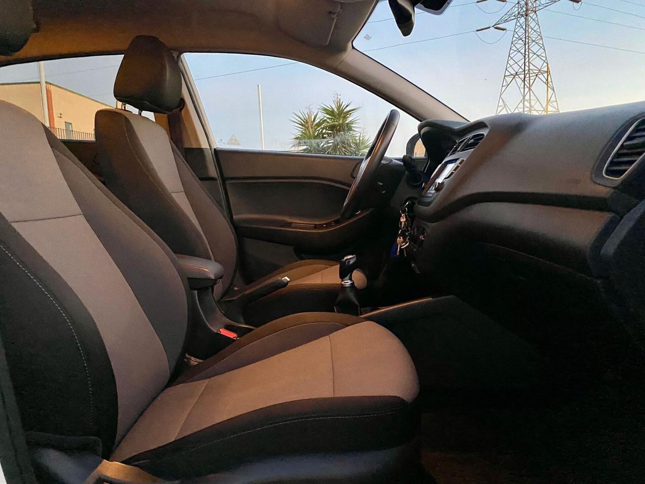 Hyundai i20 1.2 benzina 84 cv. 5 porte