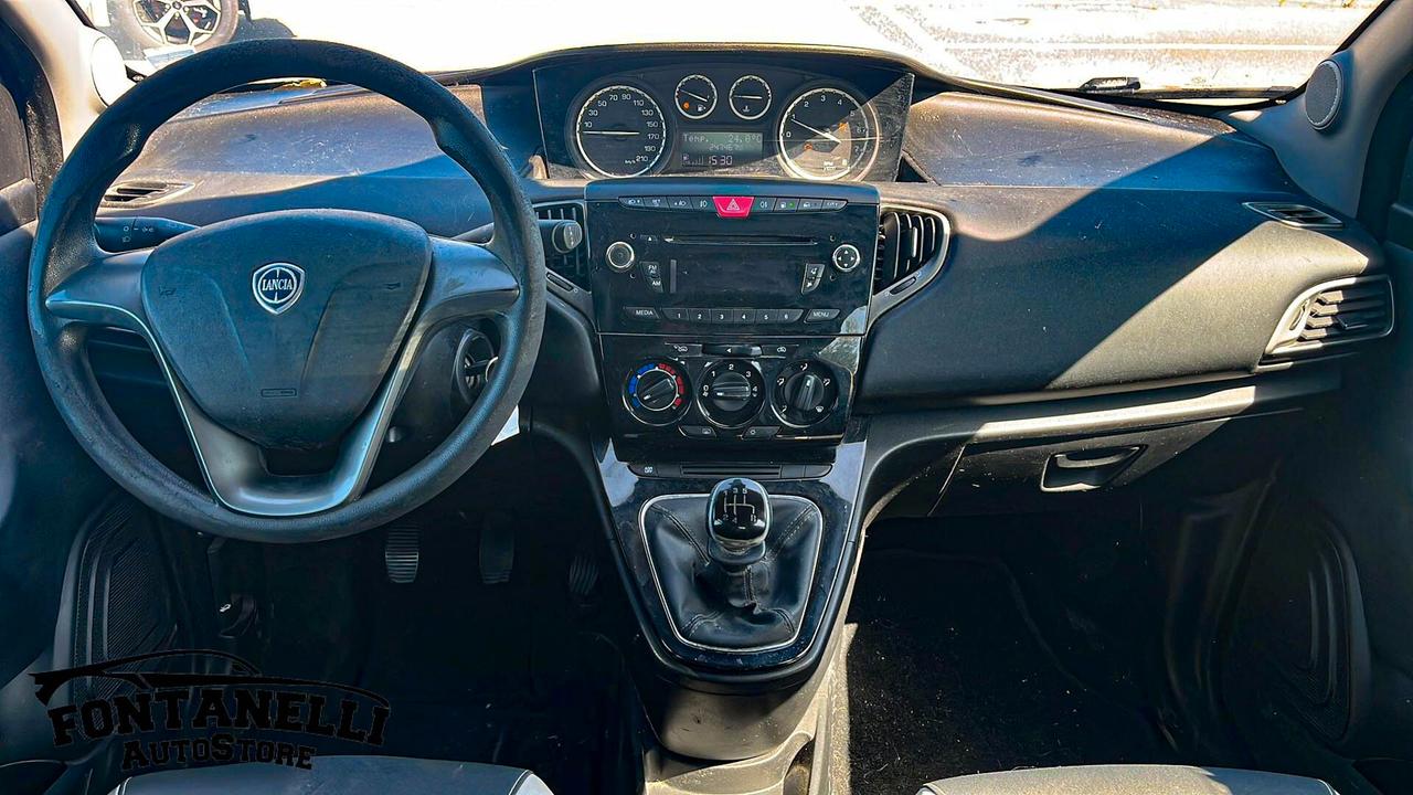 Lancia Ypsilon 0.9 TwinAir 85 CV 5 porte Metano Ecochic Gold