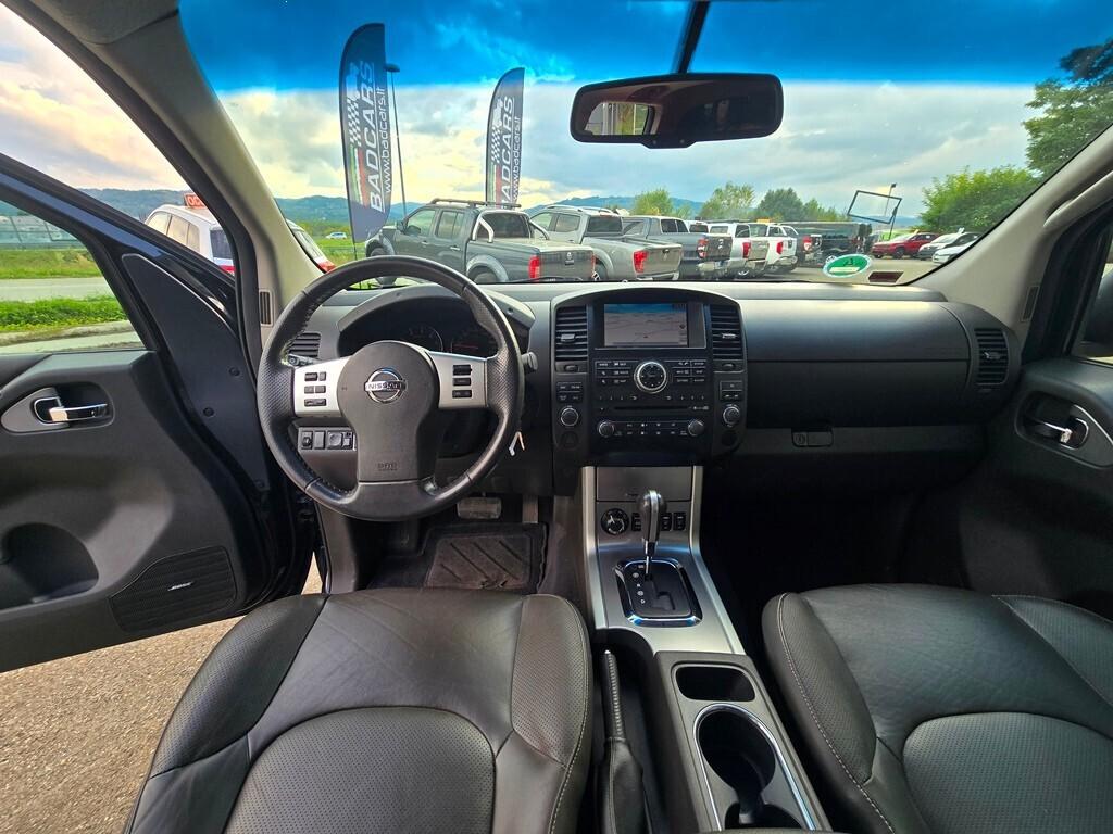 Nissan Navara 3.0 V6 DCI 231CV "LE" DA VETRINA!