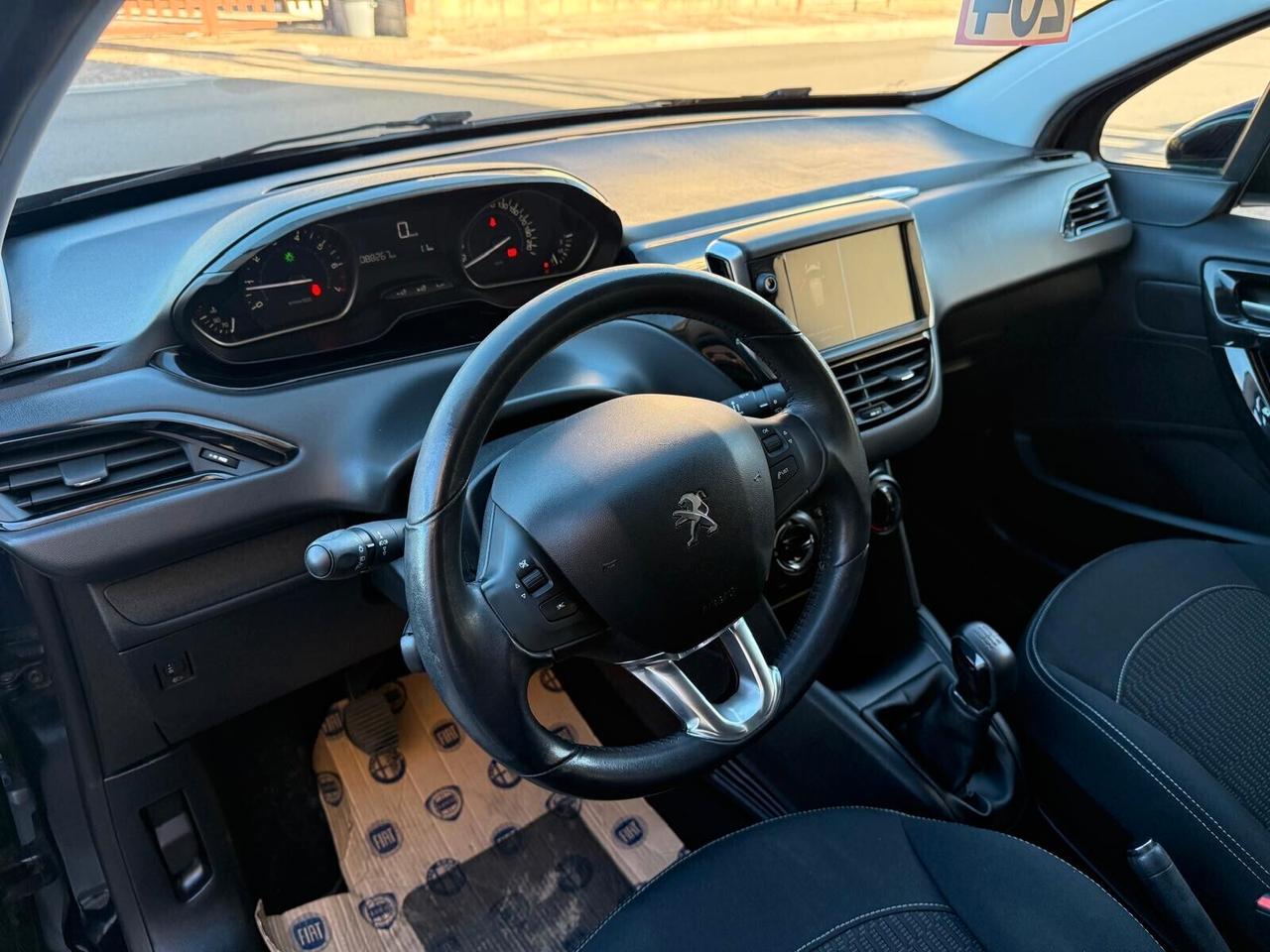 Peugeot 208 1.2 Benz 82cv Allure PER NEOPATENTATI