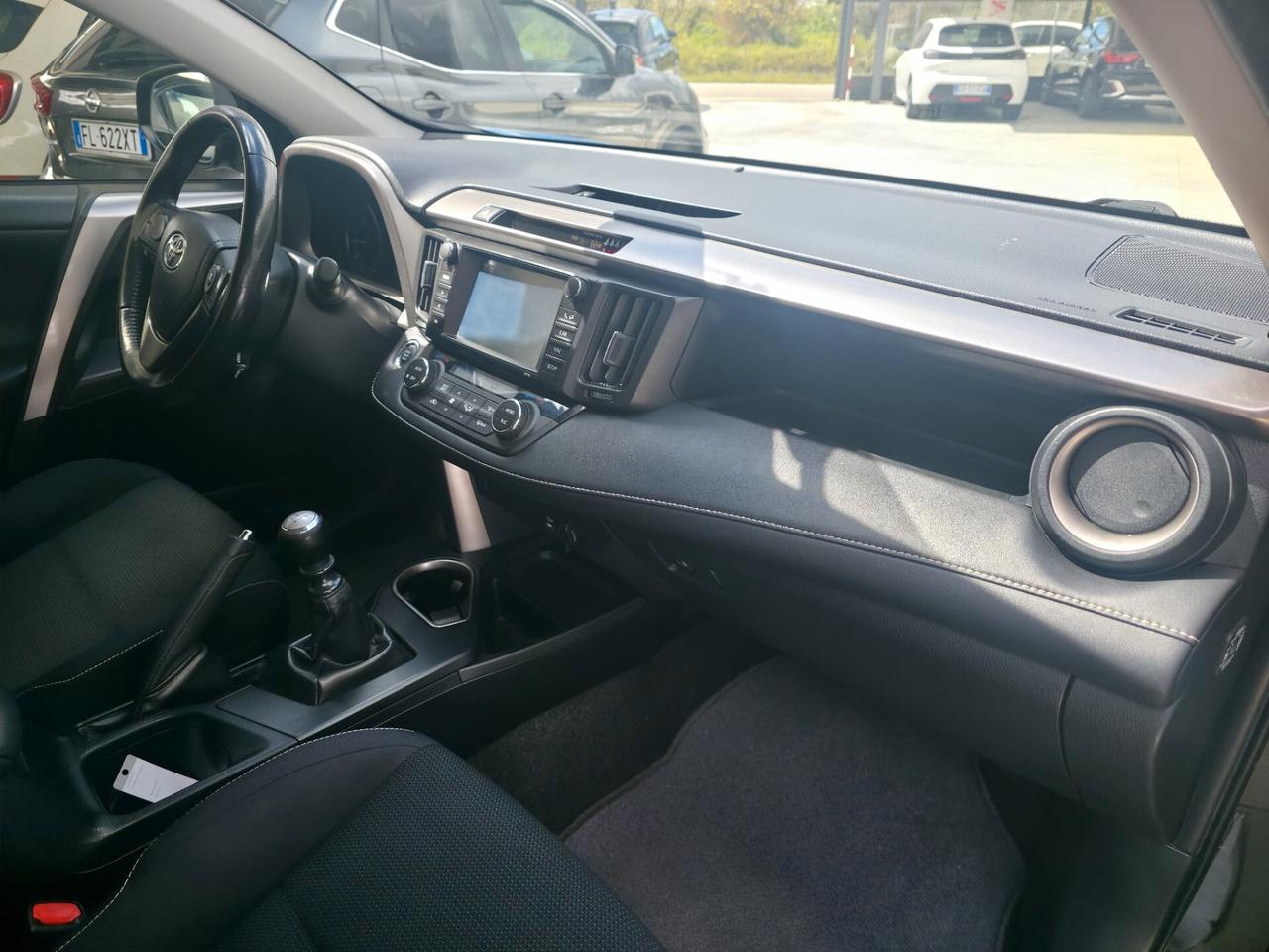 Toyota RAV 4 RAV4 2.0 D-4D 2WD Business