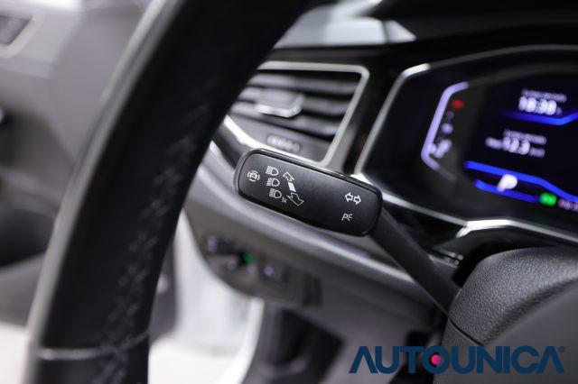 VOLKSWAGEN Taigo 1.0 TSI 110 CV DSG R-LINE TETTO PANORAMA